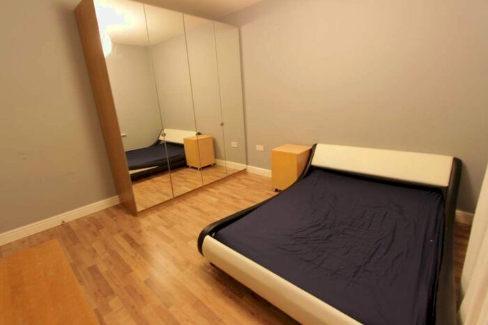 3 Bedroom Flat To Rent In Lyndhurst Road, London, N22