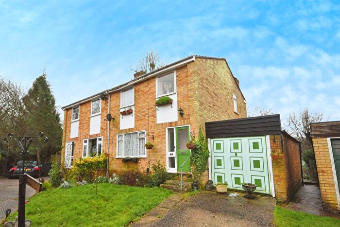 3 Bedroom Semi-detached House For Sale In Park Vale Close, Castle Hedingham, Halstead, CO9