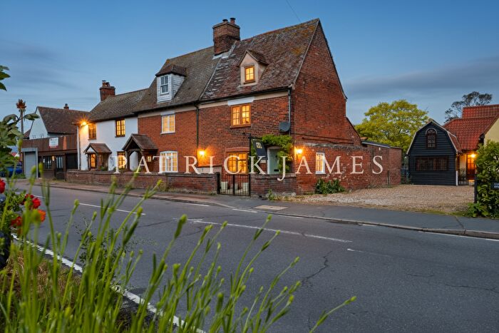 3 Bedroom End Of Terrace House For Sale In Great Oakley, Essex, CO12
