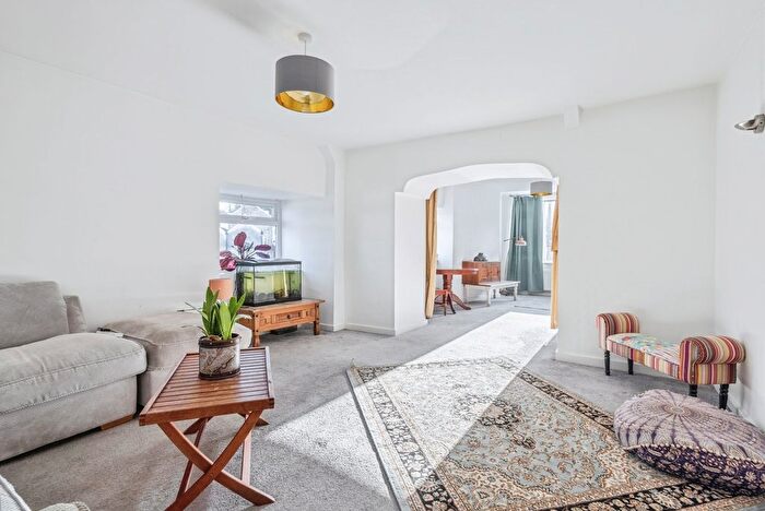 3 Bedroom Flat For Sale In West Street, Banwell, Somerset, BS29