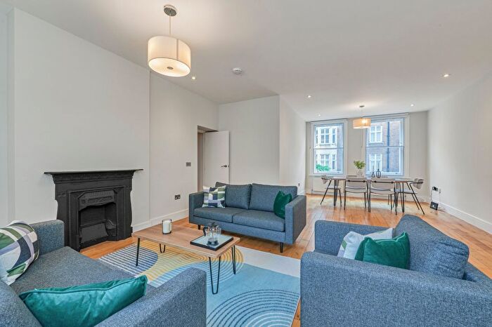 2 Bedroom Flat To Rent In Marylebone High Street, London, W1U