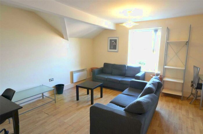 2 Bedroom Apartment To Rent In Mauldeth Court, - Mauldeth Road, Withington, Manchester, M20