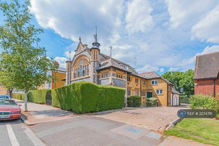 1 Bedroom Flat To Rent In Ashlar Court, London, N2