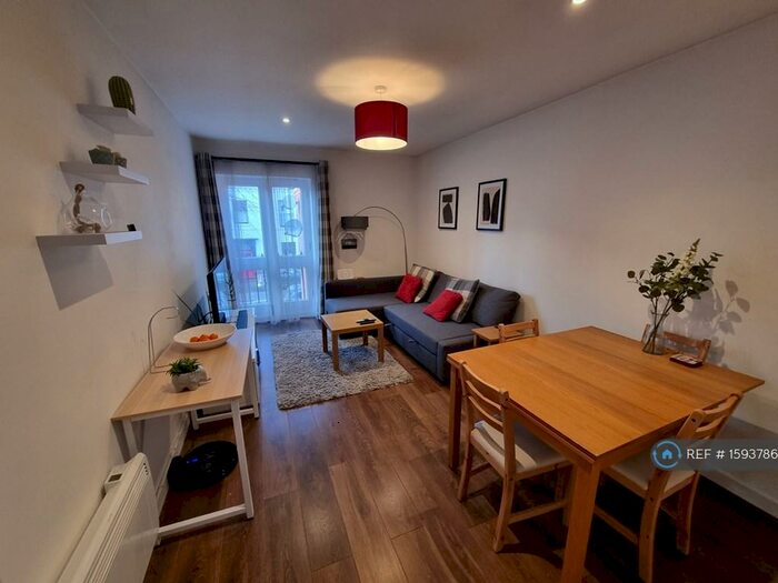 2 Bedroom Flat To Rent In Merchant Court, Leamington Spa, CV32