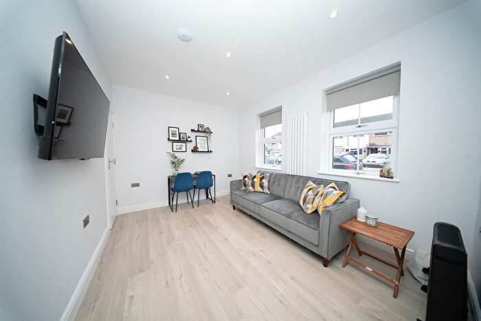 3 Bedroom End Of Terrace House For Sale In Albany Road, Old Windsor, SL4