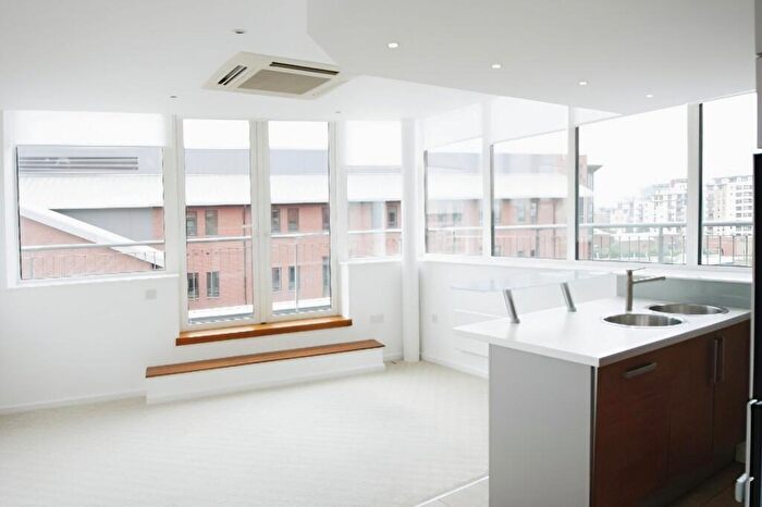 2 Bedroom Flat To Rent In Trinity One, East Street, Leeds, West Yorkshire, LS9