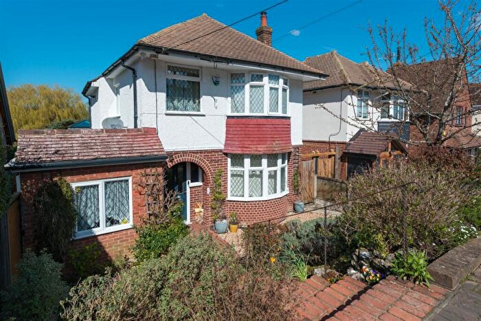 3 Bedroom Detached House For Sale In Ashford Road, Canterbury, CT1