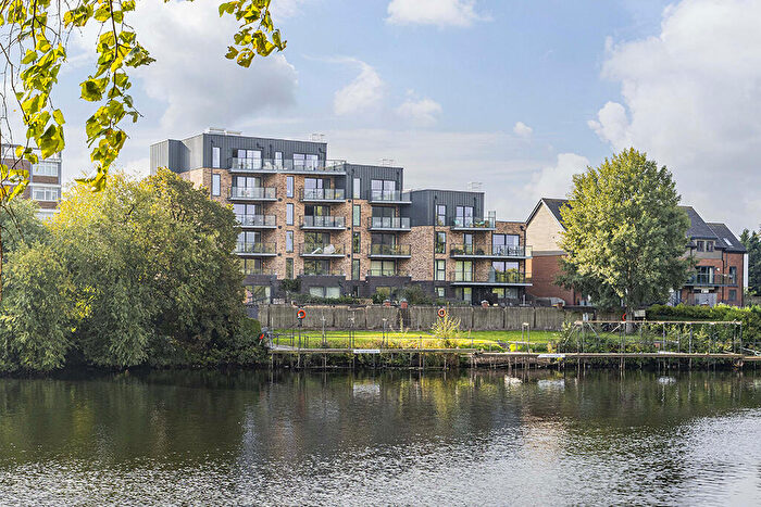2 Bedroom Apartment For Sale In Wilford Lane, West Bridgford, Nottinghamshire, NG2