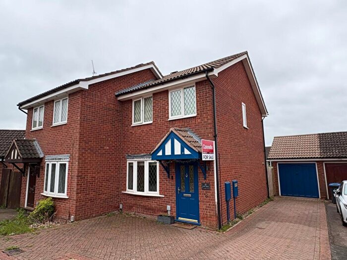 2 Bedroom Semi-Detached House For Sale In Poppy Drive, Rugby, CV23