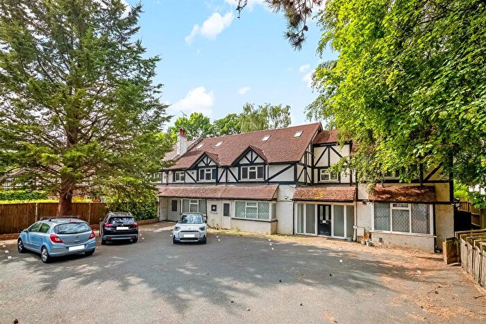 2 Bedroom Flat To Rent In Foxley Lane, Purley, CR8