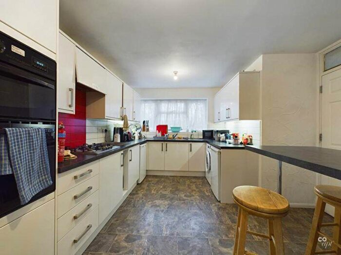 4 Bedroom Detached House To Rent In Egginton Close, Brighton, BN2