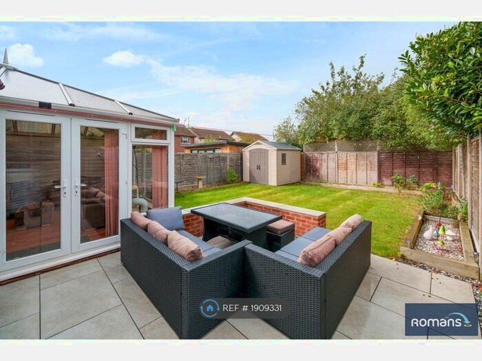 5 Bedroom Semi-Detached House To Rent In Doddington Close, Lower Earley, Reading, RG6
