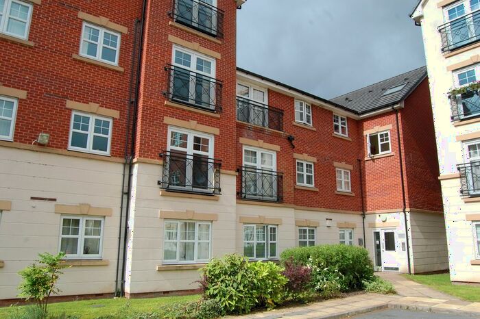 2 Bedroom Flat To Rent In Astley Brook Close, Bolton, BL1