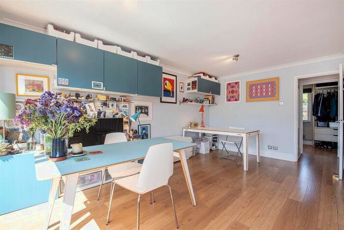 1 Bedroom Flat To Rent In Wellesley Road, Chiswick, W4