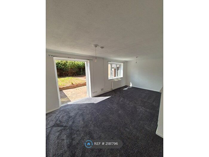 3 Bedroom Semi-Detached House To Rent In Glebe Avenue, Braintree, CM7