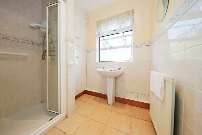 2 Bedroom Bungalow For Sale In Coniston Road, Wolverhampton, West Midlands, WV6