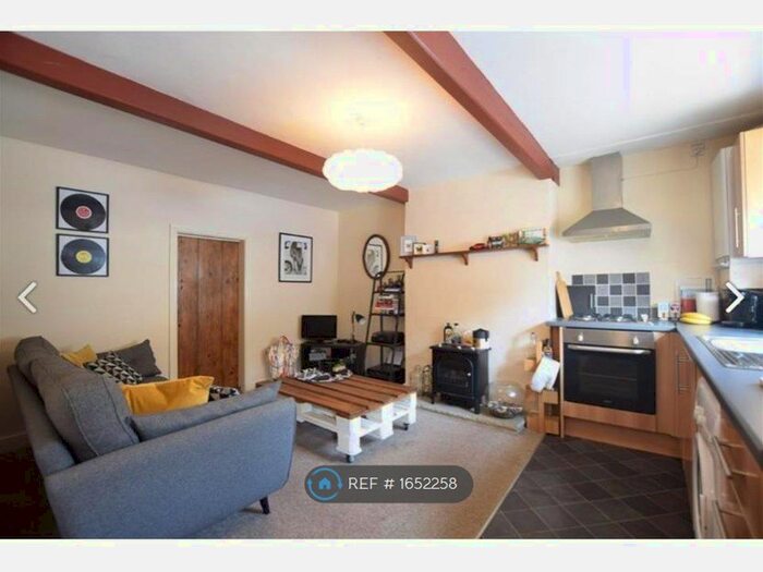 1 Bedroom Terraced House To Rent In Thirstin Road, Holmfirth, HD9