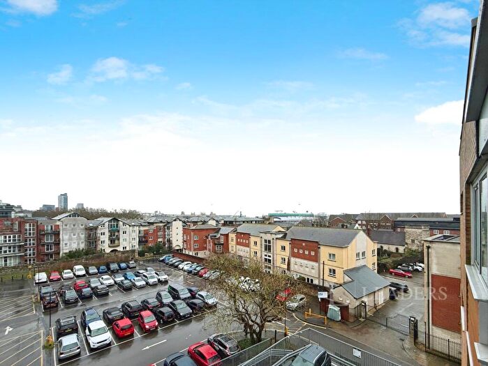 1 Bedroom Flat To Rent In High Street, Southampton, Hampshire, SO14