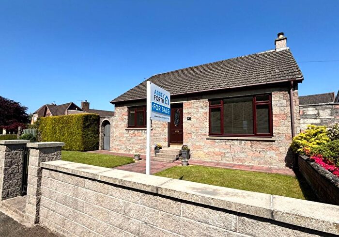 2 Bedroom Bungalow For Sale In C Cairneyhill Road, Crossford, Dunfermline, KY12