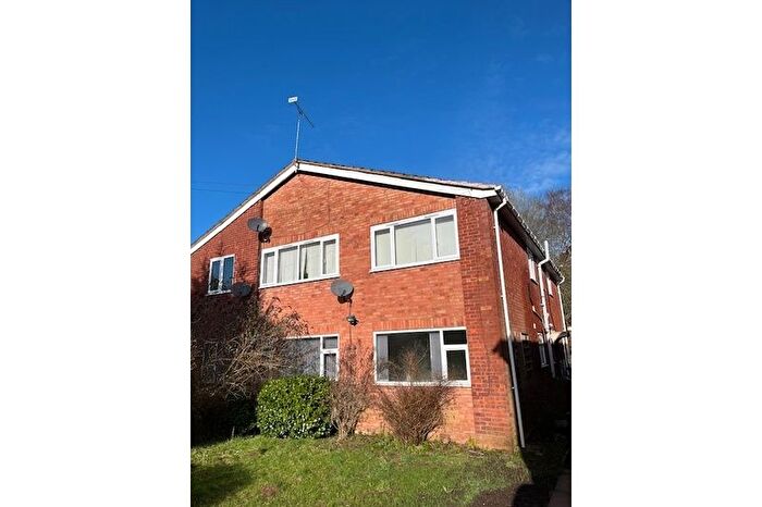 2 Bedroom Maisonette For Sale In Overbury Close, Northfield, Birmingham, B31