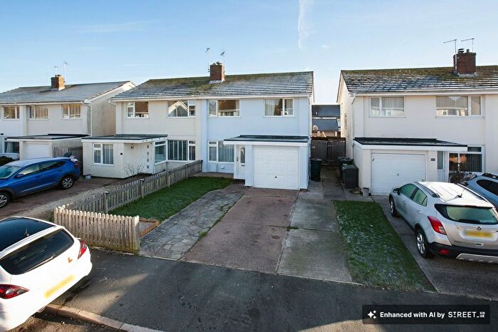 3 Bedroom Semi-Detached House For Sale In Parkers Road, Starcross, EX6