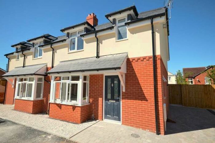 3 Bedroom Semi-Detached House To Rent In Brinklow Close, Andover, SP10