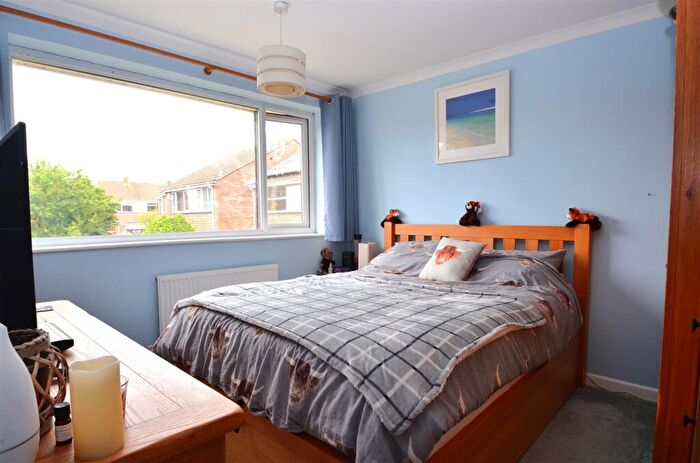 3 Bedroom End Of Terrace House For Sale In Eastway Close, Nailsea, BS48
