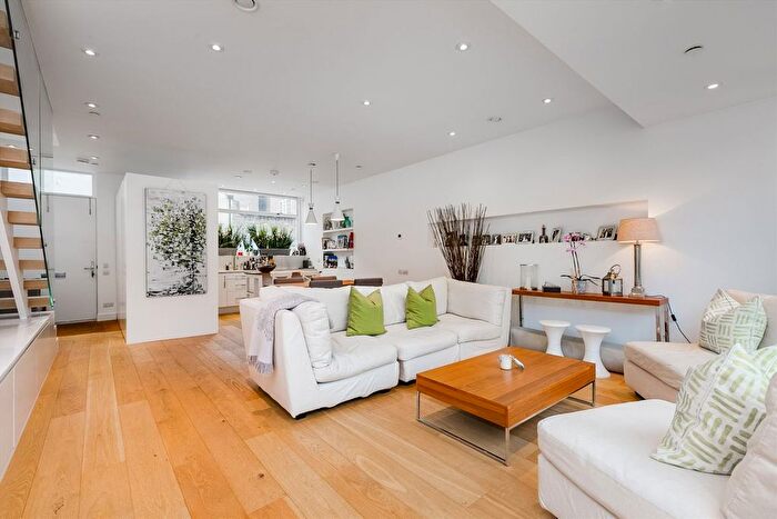 3 Bedroom Property To Rent In Russell Gardens Mews, Holland Park, W14