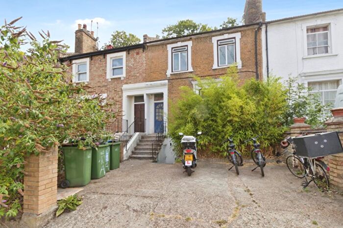3 Bedroom Terraced House For Sale In Brookhill Road, London, SE18