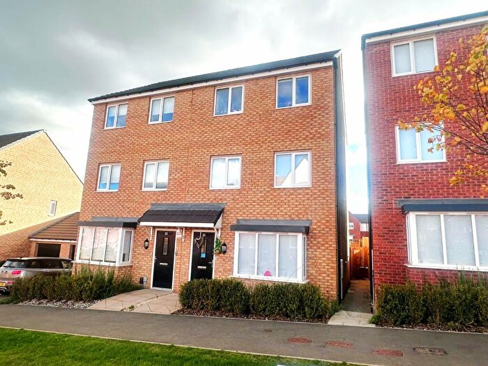 4 Bedroom House To Rent In Harviston Avenue, Gedling, Nottingham, Nottinghamshire, NG4