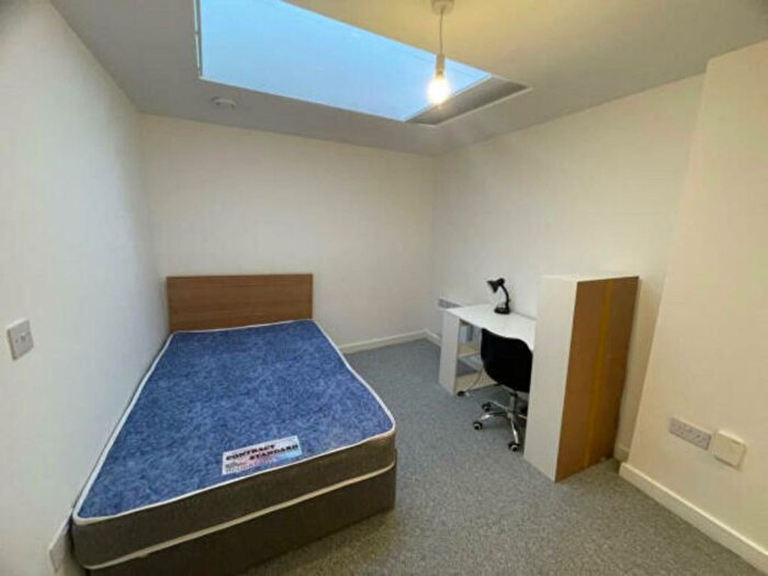 2 Bedroom Flat To Rent In Fargate, Sheffield, S1