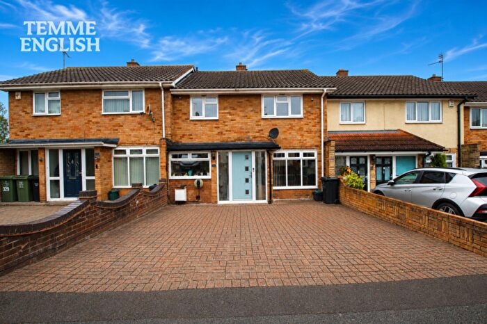 3 Bedroom Terraced House For Sale In Church Road, Basildon, SS14