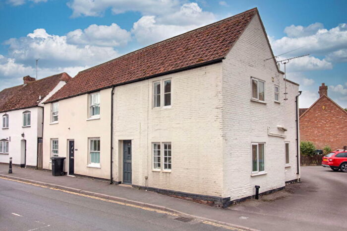 3 Bedroom Semi-Detached House For Sale In Market Lavington, Devizes, Wiltshire, SN10