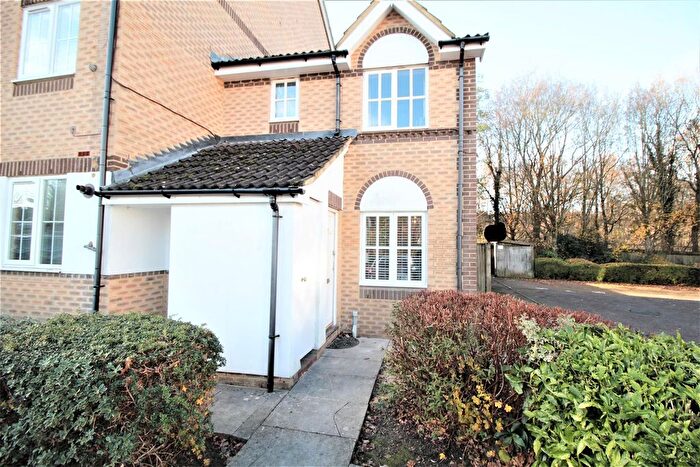 1 Bedroom Flat To Rent In Goddard Close, Maidenbower, Crawley, RH10