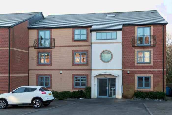 2 Bedroom Flat To Rent In Normanton Spring Close, Woodhouse, Sheffield, S13