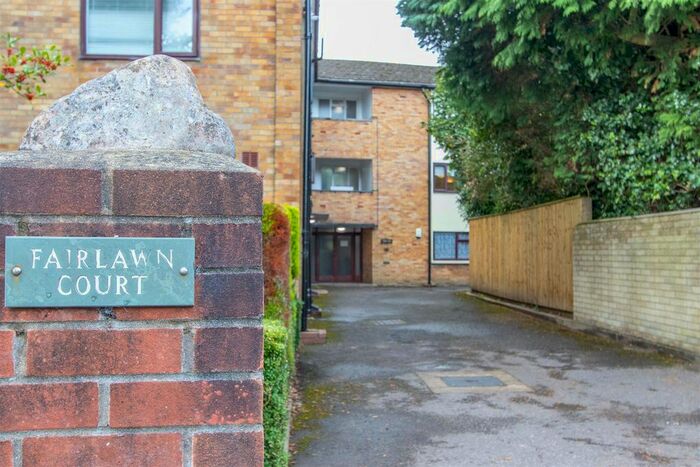 2 Bedroom Flat To Rent In The Avenue, Llandaff, Cardiff, CF5
