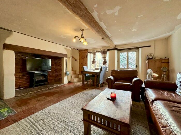 3 Bedroom Cottage For Sale In Taylors Loke, Hemsby, NR29