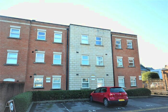 2 Bedroom Flat To Rent In Godwin Court, Swindon, SN1