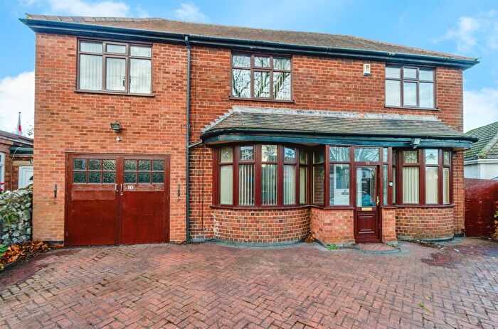 3 Bedroom Detached House For Sale In Regent Street, Bilston, WV14
