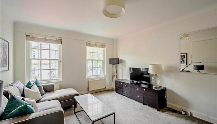 2 Bedroom Flat To Rent In Fulham Road, Chelsea, SW3