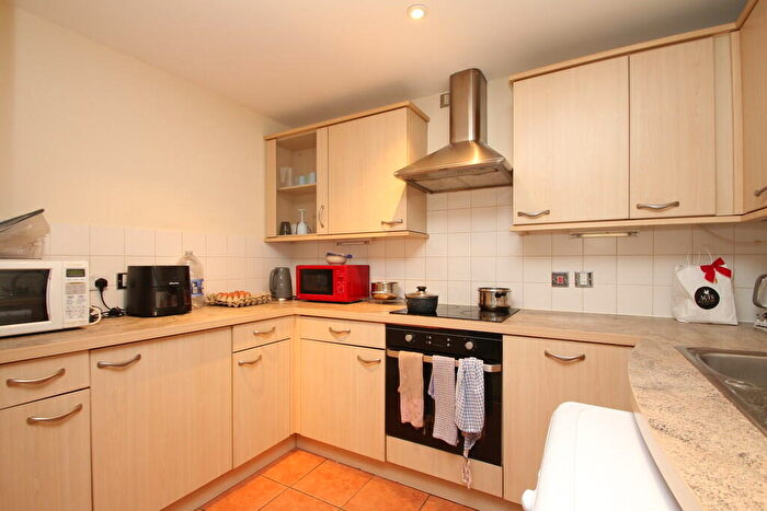 2 Bedroom Apartment To Rent In Ropewalk Court, Upper College Street, NG1