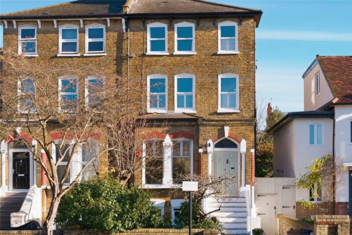 2 Bedroom Flat For Sale In St Ann's Park Road, Wandsworth, SW18