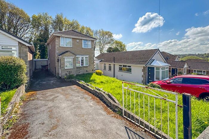 3 Bedroom Detached House To Rent In Woodhall Drive, Leeds, LS5