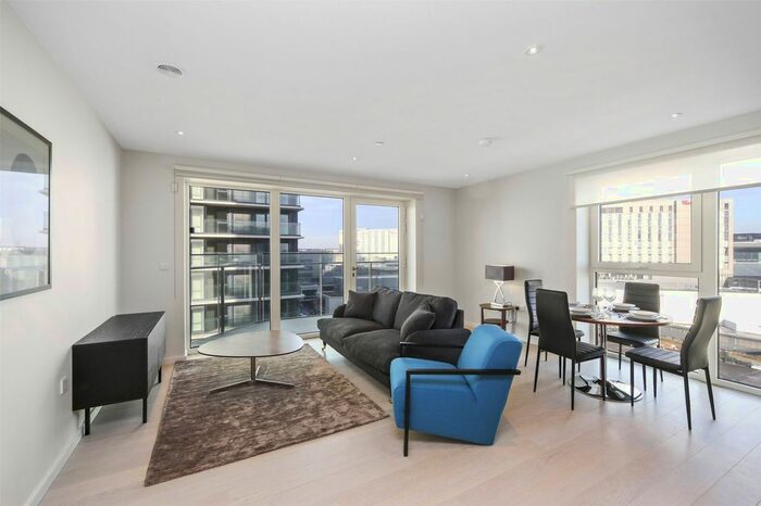 2 Bedroom Flat To Rent In Glasshouse Gardens, London, E20