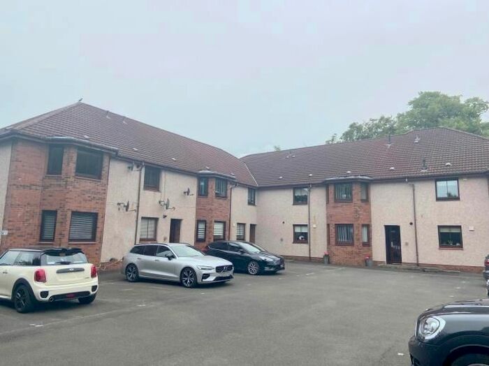 3 Bedroom Flat To Rent In Flat, Poynter Court, Old Glasgow Road, Uddingston, Glasgow, G71