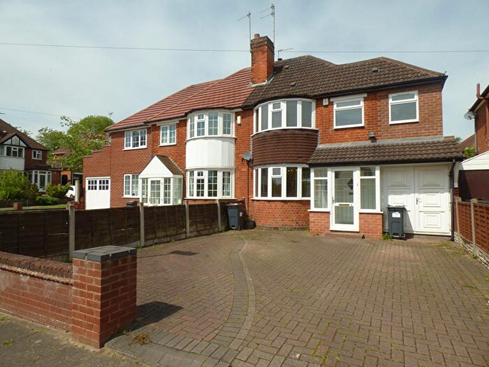 3 Bedroom Semi Detached House To Rent In Battenhall Road, Harborne, Birmingham, B17