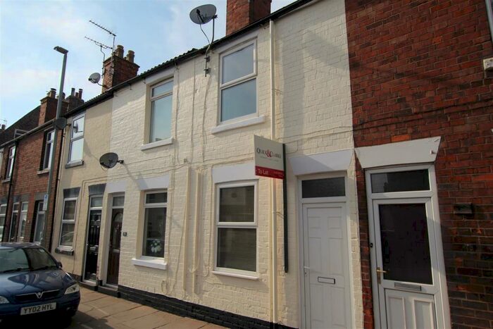 2 Bedroom House To Rent In Flemingate, Beverley, HU17