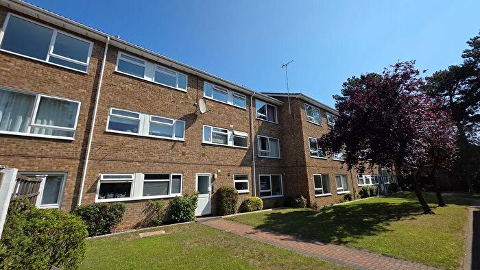 2 Bedroom Flat For Sale In Grovelands, Peterborough, PE3