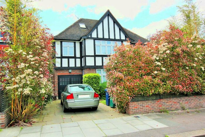 6 Bedroom Property To Rent In Sherwood Road, Hendon, NW4
