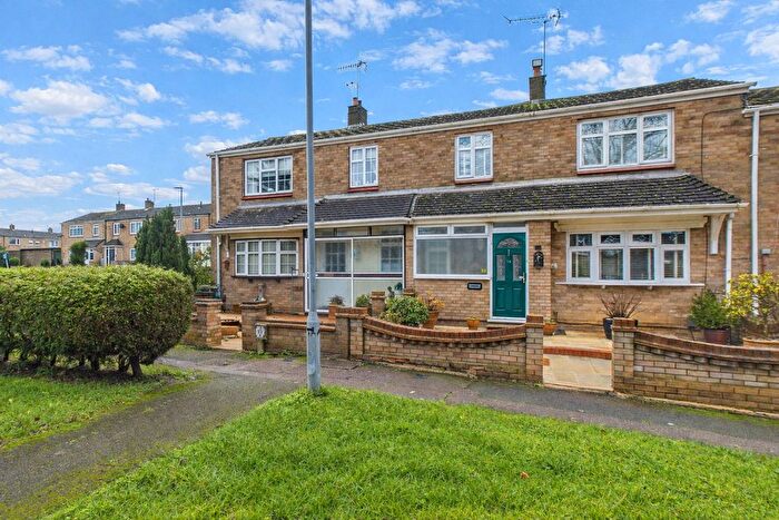 3 Bedroom End Terrace House For Sale In Datchworth Turn, Hemel Hempstead, HP2